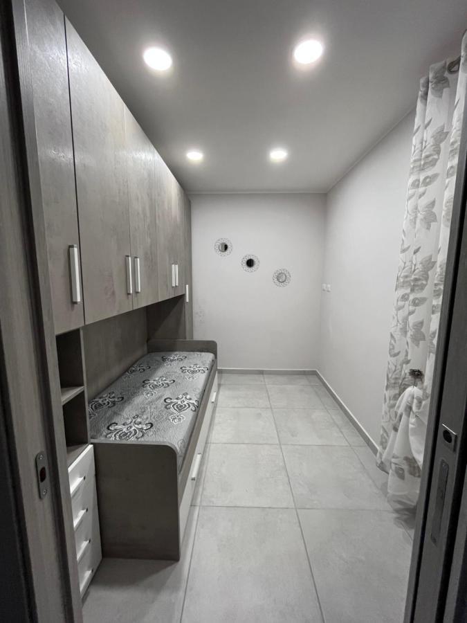 Baciati Dal Sole Apartment คาตาเนีย ภายนอก รูปภาพ