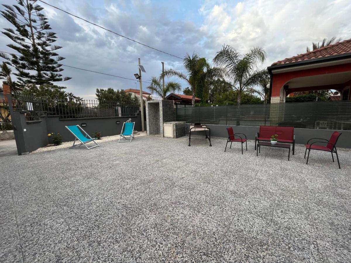 Baciati Dal Sole Apartment คาตาเนีย ภายนอก รูปภาพ